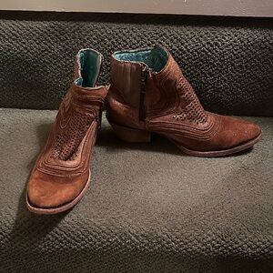 Corral Brown Embroidered Ankle Booties